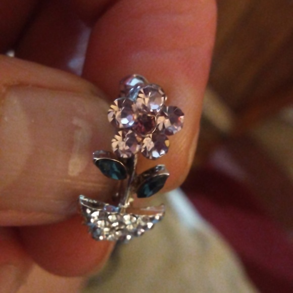 Pink Rhinestone Flower Pin Brooch - Picture 9 of 9